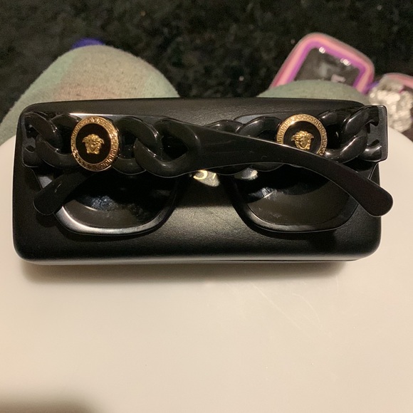 Versace women’s sunglasses black with gold hardware - Picture 2 of 12
